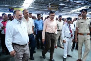 महाप्रबंधक ने किया पटना-सीतामढ़ी-मुजफ्फरपुर रेलखंड का विंडो ट्रेलिंग निरीक्षण