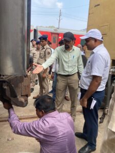 मंडल रेल प्रबंधक विवेक भूषण सूद ने किया सोनपुर-मुजफ्फरपुर रेलखंड का विंडो ट्रेलिंग निरीक्षण