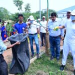 महात्मा गांधी की 155वीं जयंती पर पूर्व मध्य रेल में श्रमदान एवं वृक्षारोपण का आयोजन