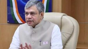 101 रेल कर्मियों को अति विशिष्ट रेल सेवा पुरस्कार