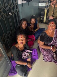 ट्रेन में यात्रियों से जबरन वसूली व मारपीट करने को लेकर 4 ट्रांसजेंडरों को किया गिरफ्तार