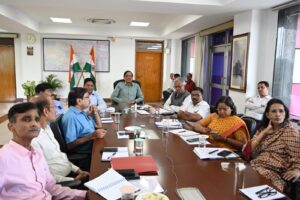 पूर्व मध्य रेल के महाप्रबंधक ने किया विभागीय अधिकारियों के साथ उच्चस्तरीय बैठक