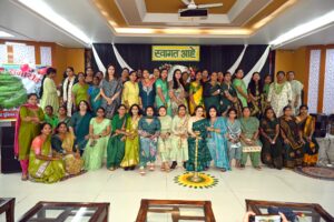 सावन महोत्सव में महिला रेल कर्मचारियों ने मचाई धमाल