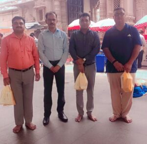 ECR: प्रमुख मुख्य वाणिज्य प्रबंधक की अंधेरगर्दी! एसीएम प्रदीप सिंह “सुपर पावर” की भूमिका में! भ्रष्टाचार एवं व्यभिचार की पराकाष्ठा!